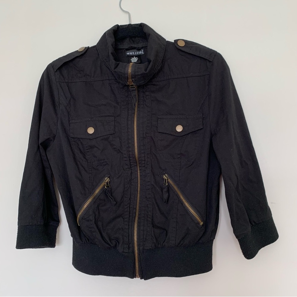 XS cropped black light jacket
